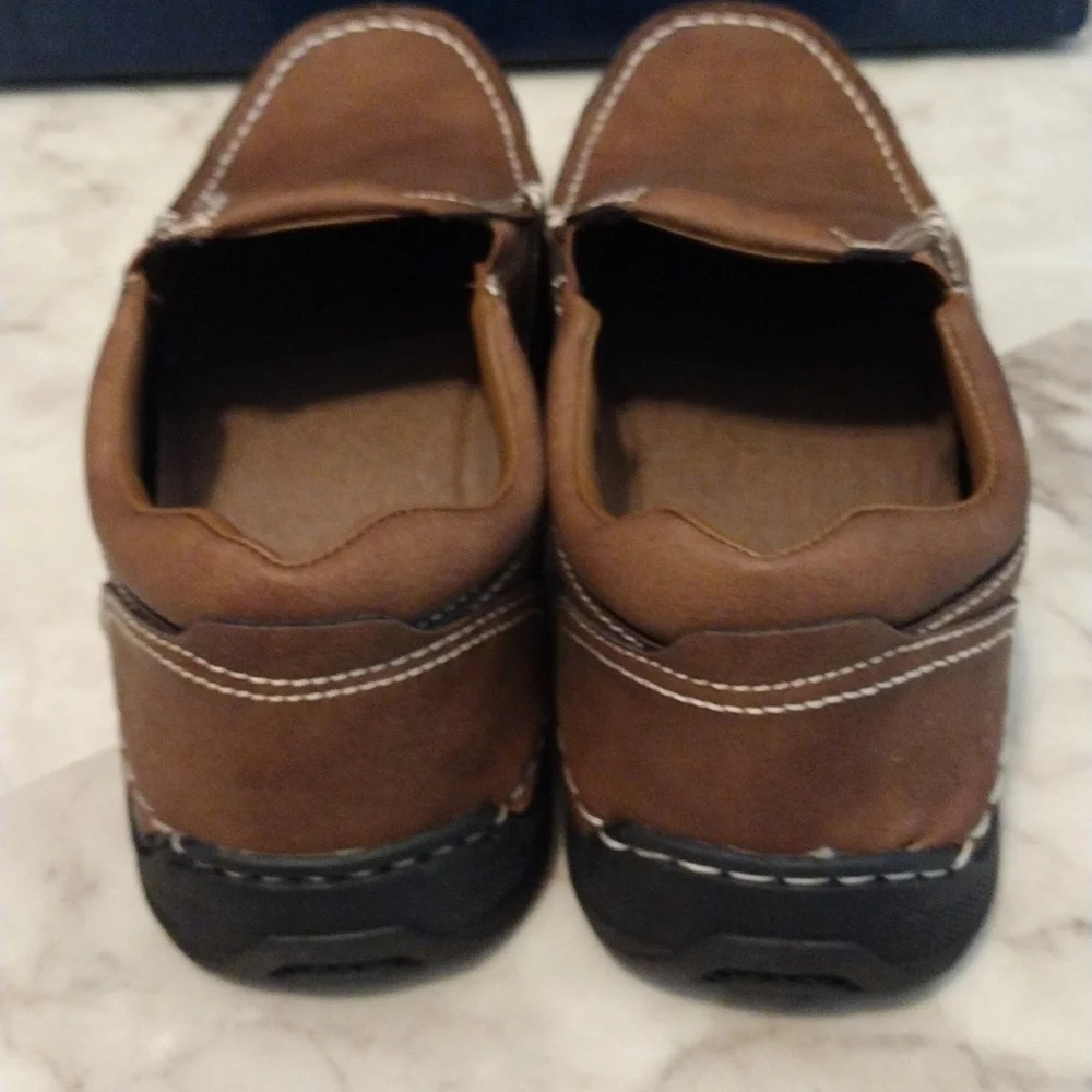 IZOD memory foam loafers. - Picture 3 of 8